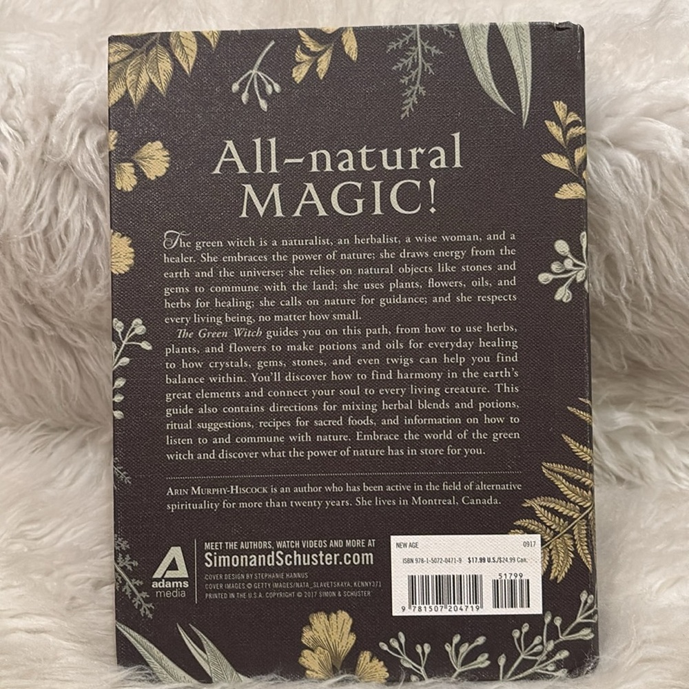 The Green Witch Book by Arin Murphy-Hiscock NWT - Picture 2 of 6